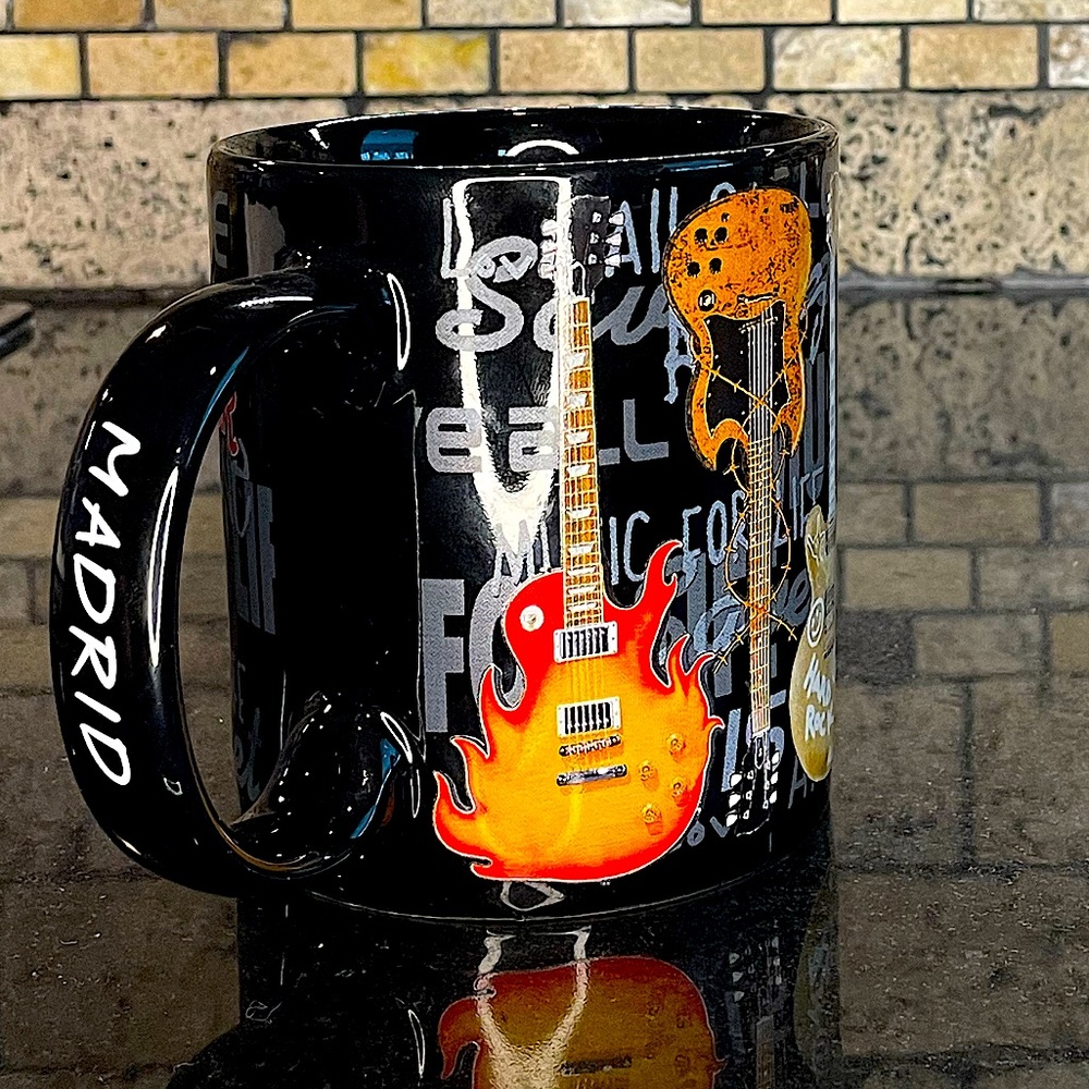 Madrid Hard Rock Cafe Mug Vintage Guitars